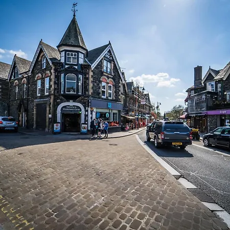 بيت للعطل Central Windermere, Victorian Cottage, Family Friendly With Parking And A Wood Burner ويندرمير