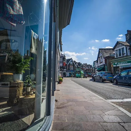 بيت للعطل Central Windermere, Victorian Cottage, Family Friendly With Parking And A Wood Burner