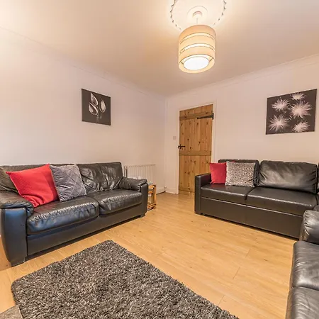 Central Windermere, Victorian Cottage, Family Friendly With Parking And A Wood Burner بيت للعطل