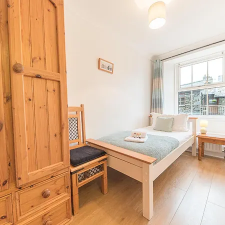 Central Windermere, Victorian Cottage, Family Friendly With Parking And A Wood Burner